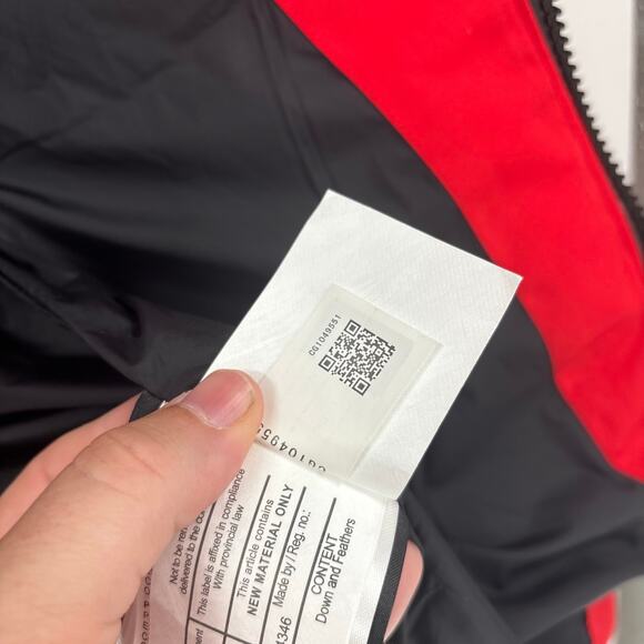 Canada Goose Vest Size 3XL Men’s Red Duck Down Insulation Quilted - Picture 10 of 14